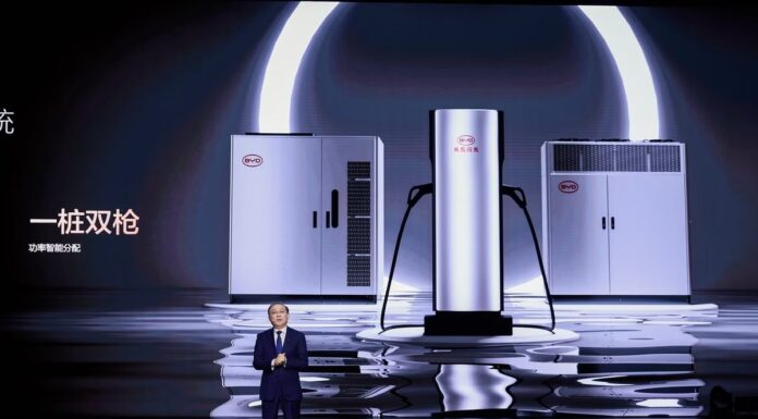 BYD запускає суперелектричну платформу потужністю 1000 кВт: запас ходу 400 км за 5 хвилин