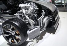 Розбір системи з двома турбокомпресорами Nissan GT-R та пояснення терміну «равлик» для турбіни Mitsubishi Lancer Evolution IX